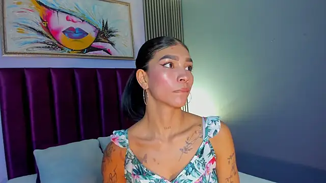 LauraAristizabal online show from April 5, 2026, 12:35 pm