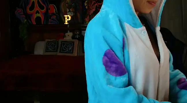 MINI Petite online show from January 18, 2025, 1:52 am