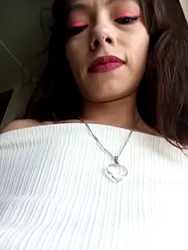 Snapshot of MINI_Petite chatting on April 28, 2026, 5:40 pm MINI Petite online show from April 28, 2026, 5:40 pm