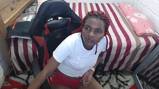 sexyjustin202 online show from February 5, 2025, 2:40 am