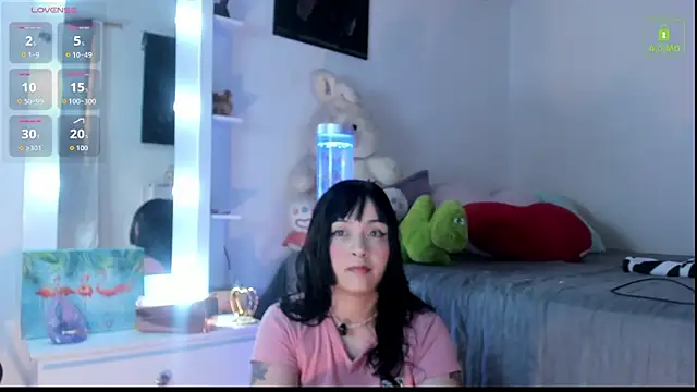 miaa-lee online show from November 20, 2025, 1:55 pm