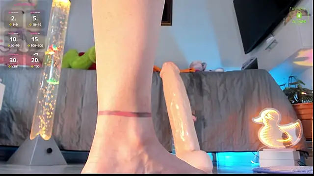 miaa-lee online show from November 21, 2025, 1:59 am