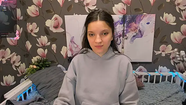 MelaniGrand online show from December 18, 2024, 3:00 pm