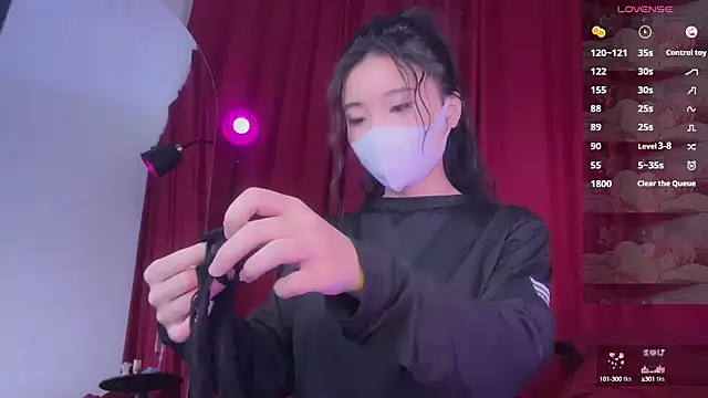 alaia-EDP online show from December 19, 2024, 10:56 am