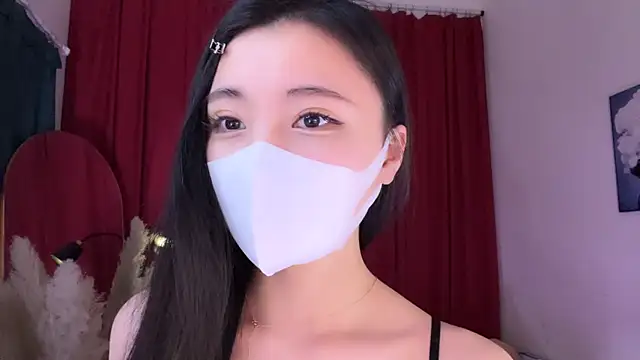 alaia-EDP online show from March 9, 2026, 9:08 pm