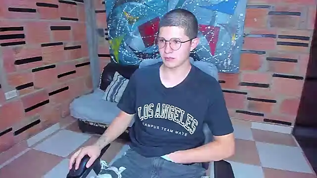 patrik 027 online show from February 19, 2025, 8:41 pm