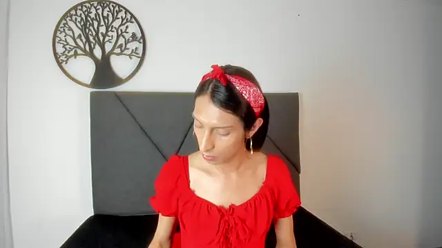 Victoria Badgal  online show from November 26, 2025, 8:32 pm