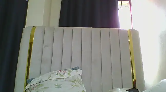 CuteJ online show from February 22, 2025, 5:44 am