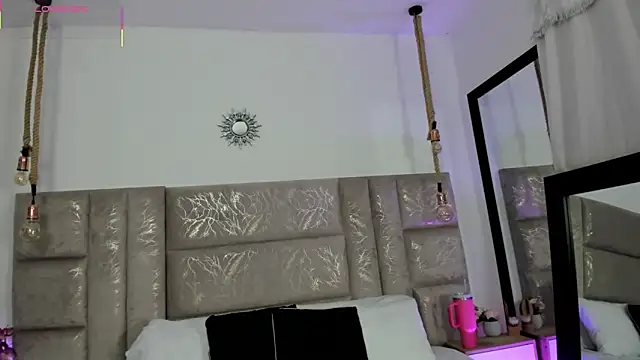 CeliWoods online show from April 20, 2026, 11:02 am