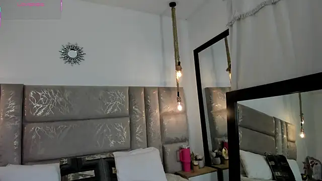 CeliWoods online show from April 22, 2026, 11:34 am