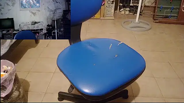 Snapshot of Emv2 chatting on February 2, 2026, 5:39 am Emv2 online show from February 2, 2026, 5:39 am