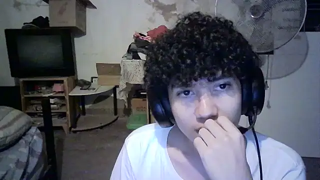 Emv2 online show from April 14, 2026, 3:56 am