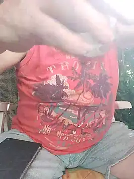 Snapshot of SexySantaC chatting on May 27, 2026, 2:14 pm SexySantaC online show from May 27, 2026, 2:14 pm