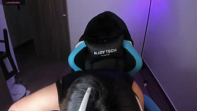 Miss Nicole online show from January 9, 2026, 8:21 pm