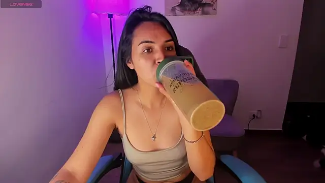 Miss Nicole online show from April 18, 2026, 1:09 am