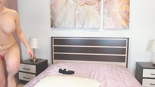 Snapshot of Yulianna_Smith chatting on December 15, 2024, 11:09 pm Yulianna Smith online show from December 15, 2024, 11:09 pm