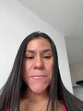 Snapshot of Reggie-Liam chatting on February 26, 2025, 7:05 pm Reggie-Liam online show from February 26, 2025, 7:05 pm