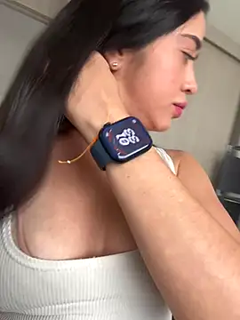 Snapshot of Reggie-Liam chatting on September 24, 2025, 6:33 pm Reggie-Liam online show from September 24, 2025, 6:33 pm