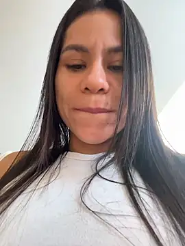 Reggie-Liam online show from February 18, 2026, 7:43 pm