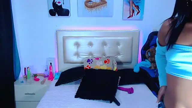 Snapshot of Jenng18 chatting on December 24, 2024, 9:22 pm Jenng18 online show from December 24, 2024, 9:22 pm