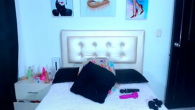 Snapshot of Jenng18 chatting on December 30, 2024, 12:32 am Jenng18 online show from December 30, 2024, 12:32 am