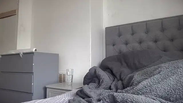 Bustyblondebabe32 online show from February 17, 2025, 12:48 pm