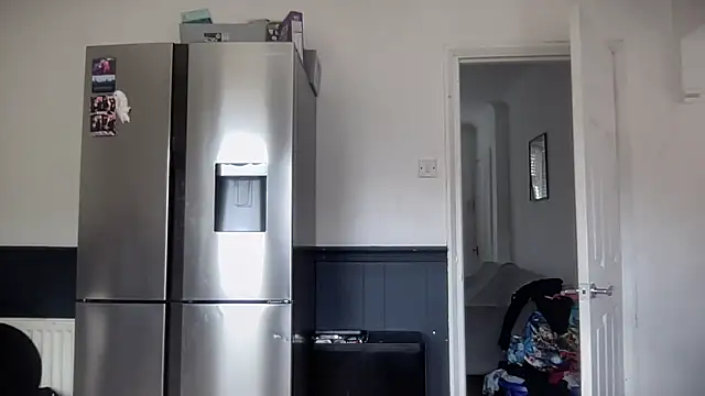 Bustyblondebabe32 online show from April 2, 2026, 9:07 am