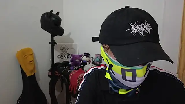 AcidMilo online show from February 6, 2025, 10:32 pm