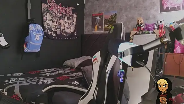 AcidMilo online show from February 3, 2026, 8:25 pm