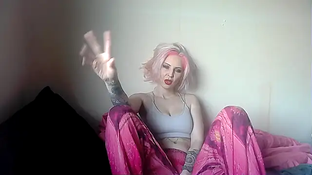 Snapshot of kittyazora chatting on December 3, 2024, 1:10 pm kittyazora online show from December 3, 2024, 1:10 pm