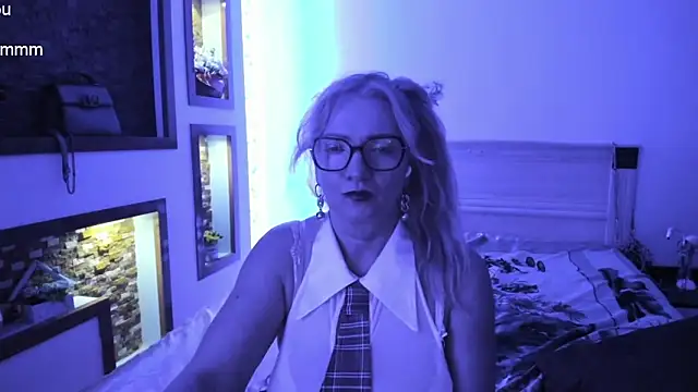 TrueFoxyyy online show from March 12, 2025, 6:11 pm