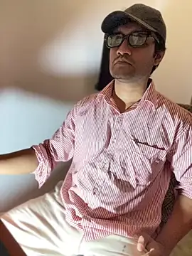 Snapshot of Lahirumadu2 chatting on April 25, 2026, 9:23 am Lahirumadu2 online show from April 25, 2026, 9:23 am