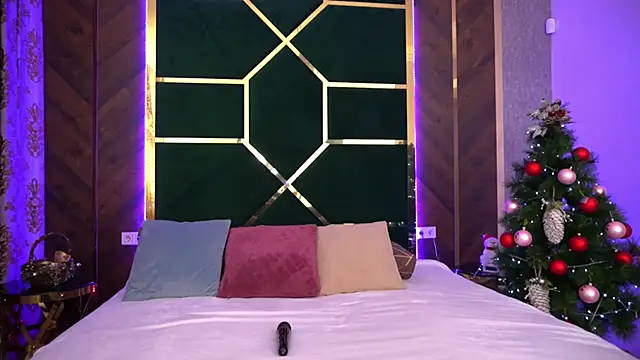 LittleeCutee online show from January 18, 2025, 10:39 am