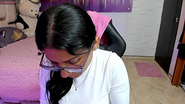 alma blue online show from March 21, 2026, 11:08 pm