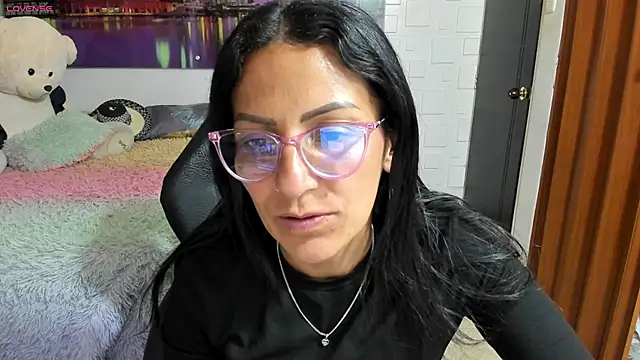 alma blue online show from March 28, 2026, 11:48 pm