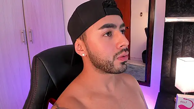 ItsMeEros online show from December 6, 2024, 12:45 am