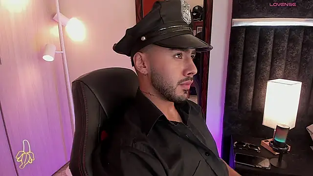 ItsMeEros online show from October 19, 2025, 9:04 pm