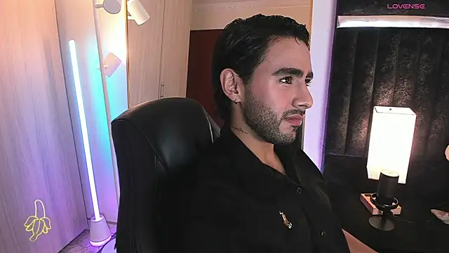 Snapshot of ItsMeEros chatting on May 30, 2026, 10:40 pm ItsMeEros online show from May 30, 2026, 10:40 pm