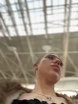 pinkstar  online show from February 6, 2025, 9:43 am