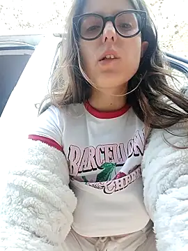 dolcehelena993 online show from November 7, 2025, 9:53 am