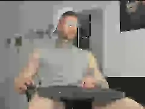  jamesleandros1 online show from February 3, 2025, 8:46 pm