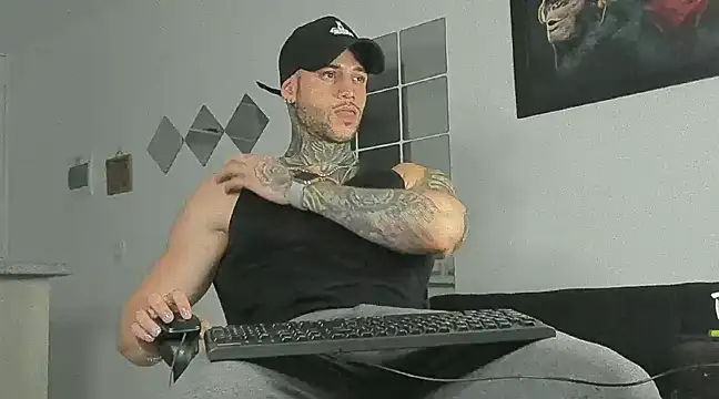  jamesleandros1 online show from March 3, 2025, 12:59 am