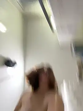 perlacobre999 online show from April 11, 2026, 10:03 pm