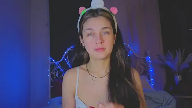 Funny Bunny online show from April 5, 2026, 1:25 am