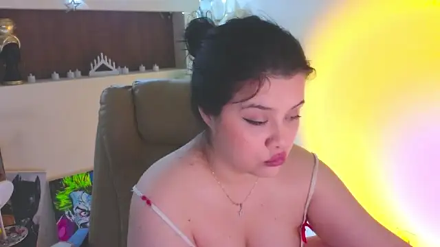 Malika uAngel online show from April 21, 2026, 2:51 am