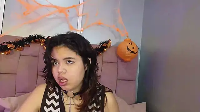 SabinaMerchetti online show from October 22, 2025, 2:45 am