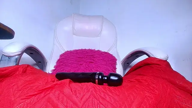 naomi kyse online show from March 11, 2025, 3:05 am