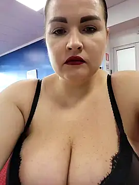 GeorgiaLerox online show from February 4, 2025, 12:44 pm