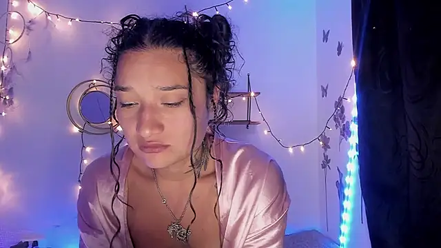 Eva Lee  online show from March 2, 2025, 9:10 am