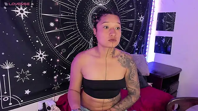 Eva Lee  online show from October 15, 2025, 7:52 am